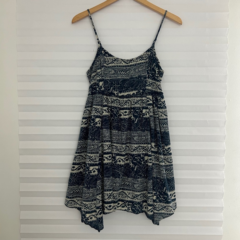 American Eagle Navy Paisley Handkerchief Hem Dress Smocked‎ Back S Y2K Babydoll